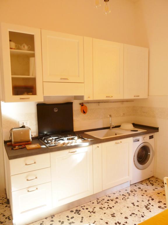 Termini Station Apartment Ai Due Cortili Presso Le Mura Aureliane Roma Exterior foto